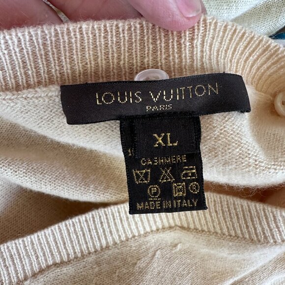 Louis Vuitton Cashmere pullover sweater with button on Accent Vintage (ish) XL - Picture 14 of 14